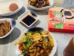 -璞臻汽锅餐厅(南京东路店)