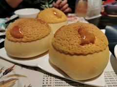 酥皮菠萝包-虾饺妹·粤式手工点心(水荫路店)