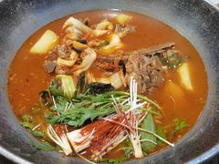 -喇喇排骨火锅·传统韩式脊骨汤(望京西园总店)