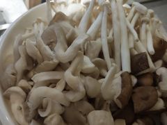 菌菇类拼盘-古乐牛香·鲜牛肉牛杂火锅(梅村五洲国际店)