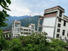 -四川汶川特大地震漩口中学遗址