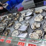 比菜市场还便宜的海鲜档