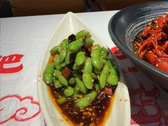 -肥肥虾庄·金牌油焖大虾(汉街SKP店)