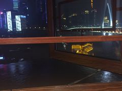 靠窗位置的夜景视觉效果！江风拂过吃着火锅！巴适得板！-纸盐河码头火锅(十八梯店)