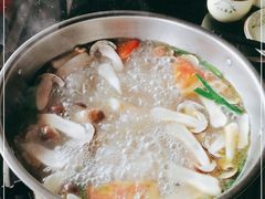 -老石黑山羊毛驴肉火锅(金凯广场店)