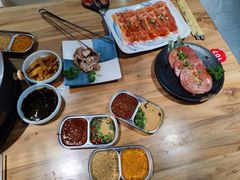 -汉城烤肉·黑金冠(华山路店)