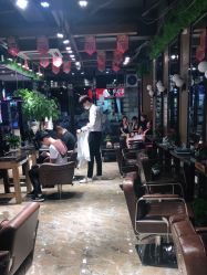 点击看大图 -震轩美容美发