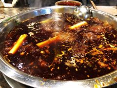 -肖肖酸萝卜鱼火锅(总店)