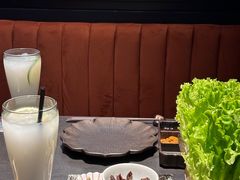 -铭牛烧肉·和牛海鲜自助(高新月牙湖店)