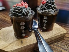 竹炭花生咖啡冻-杨梅市场·打工人小酒馆(新天地店)