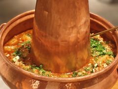 铜锅饵块油焖鸡-一坐一忘云南菜(北京skp店)