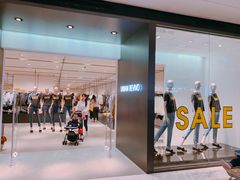 -URBAN REVIVO(欢乐海岸购物中心店)