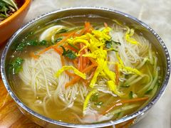 -三姐妹冷面馆(保卫路店)