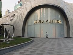 -上海尚嘉中心