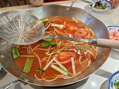 -王奋斗贵州酸汤牛肉火锅