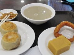 -聚德华天护国寺小吃(甜水园店)