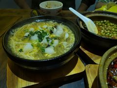 -有红鸡毛店·砂锅菜(抚琴夜市店)