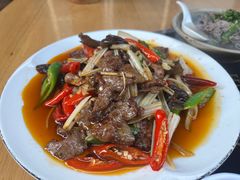 -大众跷脚牛肉馆·非遗传承单位(峨眉山店)