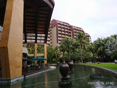 -三亚湾海居铂尔曼度假酒店