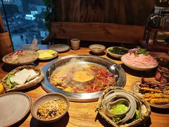 -城墙拐拐火锅(三峡广场黑金冠店)
