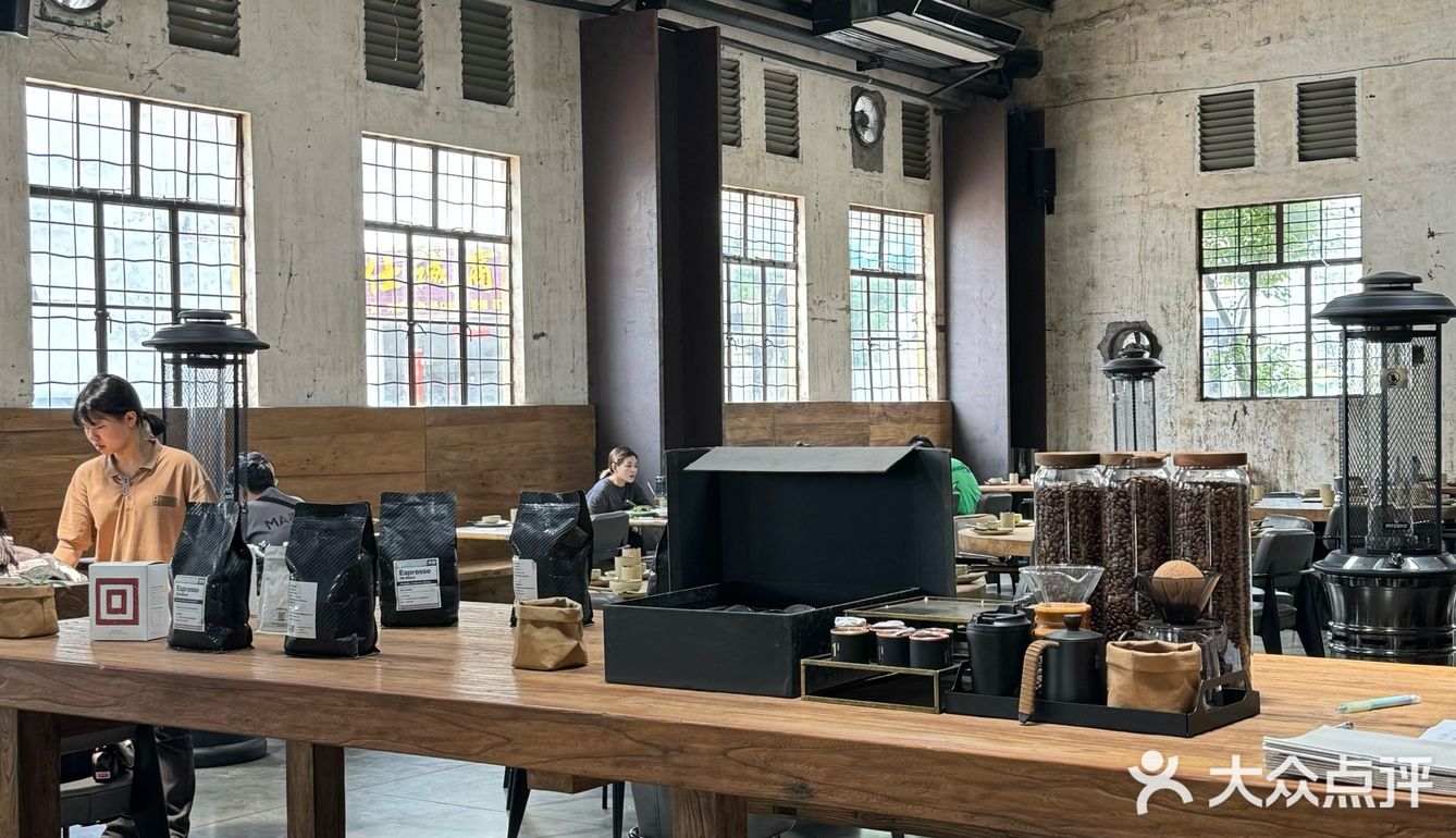 广州番禺｜废旧工业风餐厅🪨