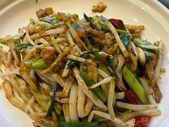 -魏铭鱼头捞饭(晋阳路店)