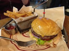 -BOURBON 玻本美式餐厅酒吧(虹桥新天地店)
