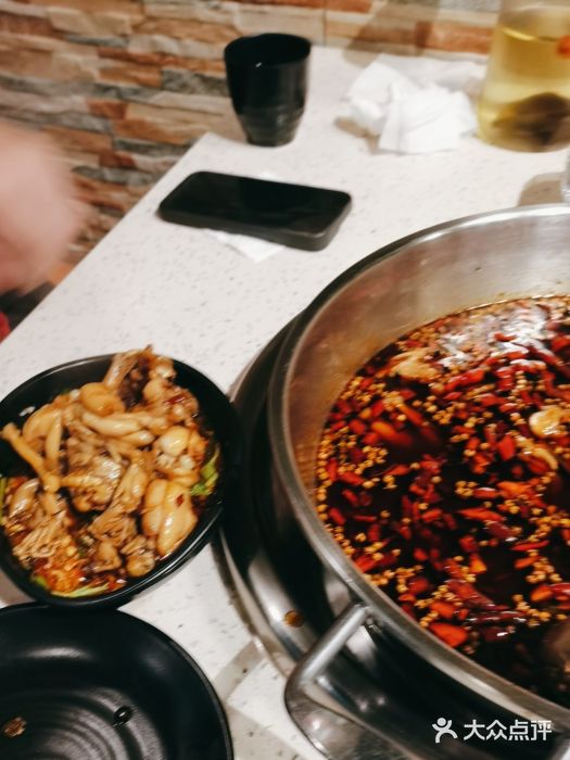 味之绝热血美蛙鱼火锅(中坝店)图片
