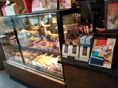 面包甜点陈列柜-星巴克(郑州曼哈顿广场店)