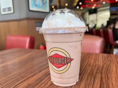 薄荷巧克力奶昔-FATBURGER 特富客汉堡(外交公寓店)
