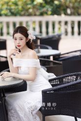 -曼青婚纱礼服馆