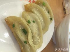 -小姜锅贴(凤凰街店)