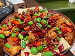 双椒掌中宝-罗氏十三活虾餐厅(光谷K11购物艺术中心店)