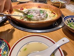 -洱火云南酸菜牛肉火锅(石景山当代商城店)