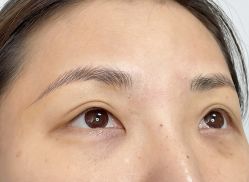 -一个差评成就的纹眉店