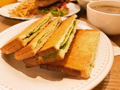 咖椰吐司-HELLO 27 意面·沙拉·帕尼尼