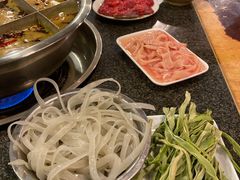 -邓莽子老火锅(中兴路总店)