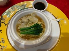 -深圳富苑皇冠假日套房酒店
