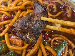 -吐尔逊拌面美食