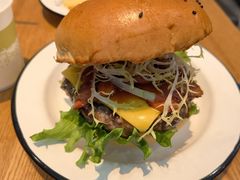 蘑菇培根牛肉堡-龙治汉堡(中华城店)