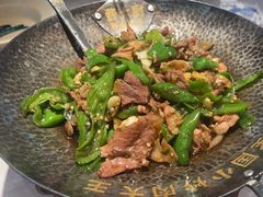-费大厨辣椒炒肉(黄兴中心广场店)