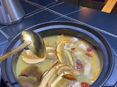 -野菌皇海景野生菌火锅(滨海大道店)