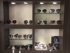 -视野联行眼镜蔡司·依视路官方授权店(顺城店)