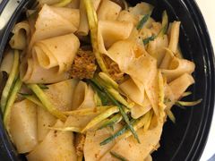 -荀记肉夹馍(三八家乐福店)