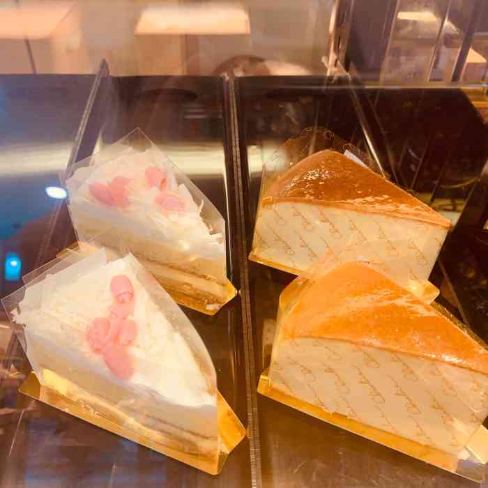 克莉丝汀christine(油车店)-"蛋糕不错,口味很好,相当漂亮.