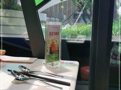 -港丽餐厅(高德置地店)