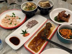 -浅深(世茂滨江精品店)