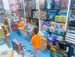 -百荣二期玩具城