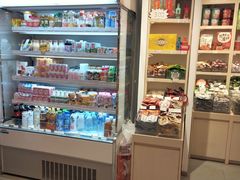 -来伊份(曹安公路三店)