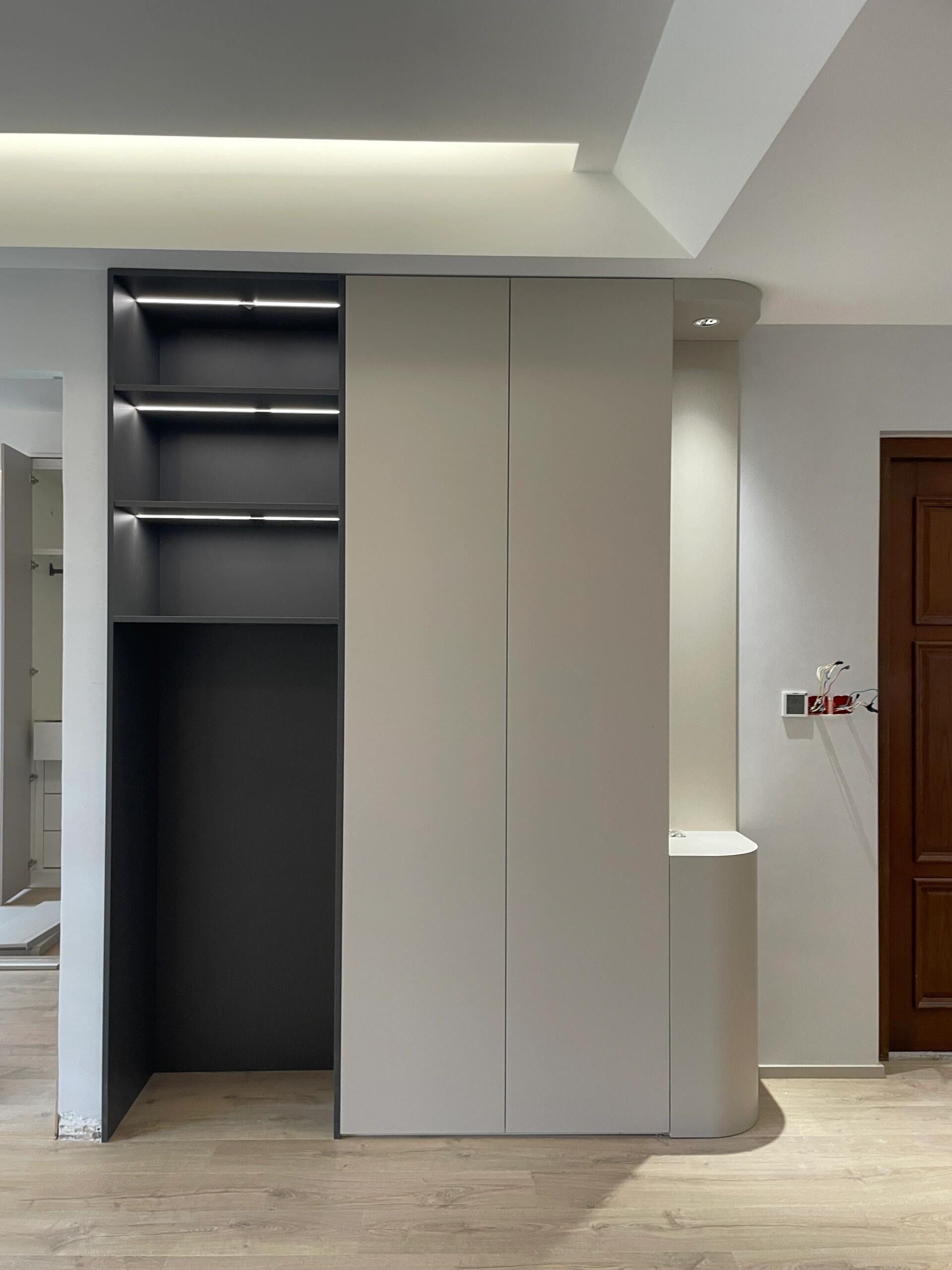 高颜值圆弧鞋帽柜